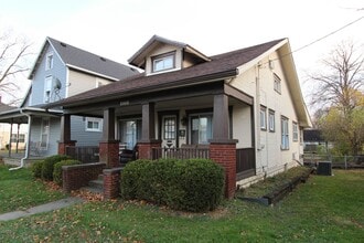 2003 W Jackson St in Muncie, IN - Building Photo - Building Photo