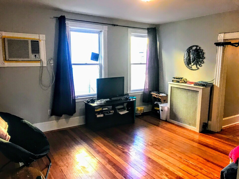 121 Richdale Ave, Unit 2 in Cambridge, MA - Foto de edificio