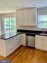 1569 Templeton Pl in Rockville, MD - Building Photo - Building Photo