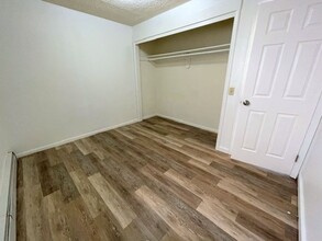 125 Meyer St-Unit -2 in Anchorage, AK - Building Photo - Building Photo