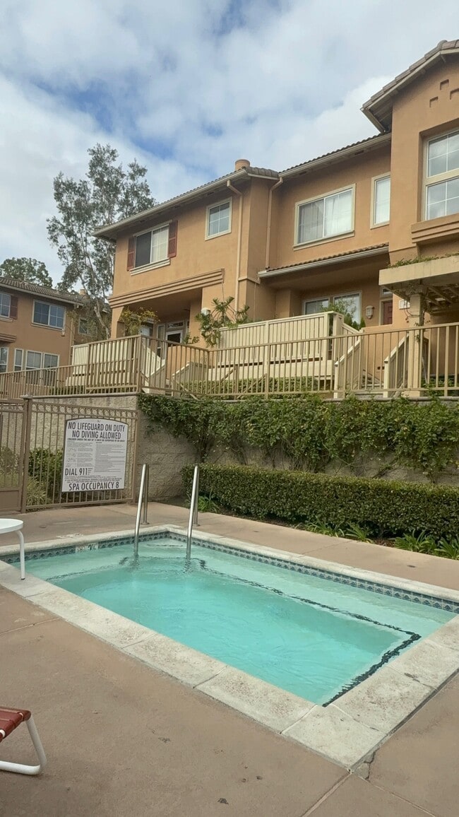 property at 488 W Summerfield Cir