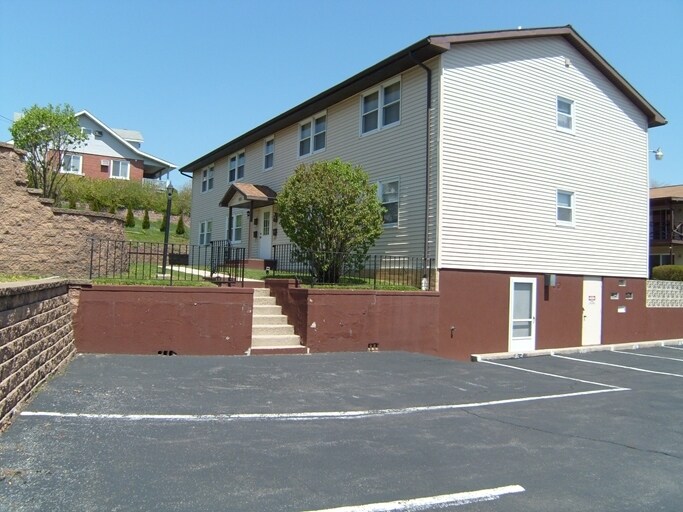 175 N 7th St in Lehighton, PA - Foto de edificio