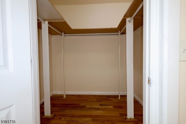 112 Chadwick Ave, Unit 2 in Newark, NJ - Building Photo - Building Photo