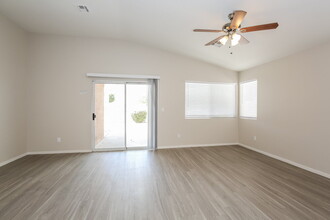 9023 Edgeworth Pl in Las Vegas, NV - Building Photo - Building Photo