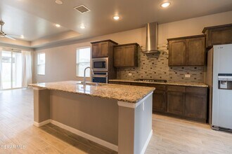 251 Herts Wy in El Paso, TX - Building Photo - Building Photo