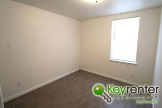 3220 2nd Ave in Sacramento, CA - Building Photo - Building Photo