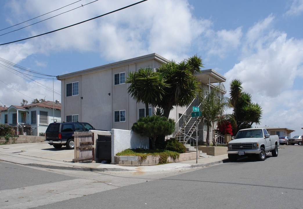 1101-1109 E 9th St in National City, CA - Building Photo