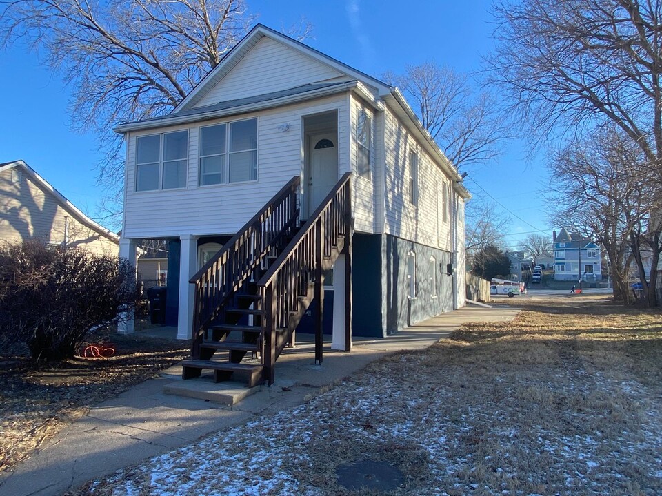 1909 S 11th St in Omaha, NE - Building Photo