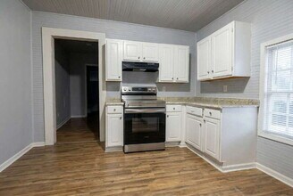 625 E Wall St in Griffin, GA - Building Photo - Building Photo