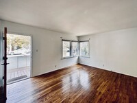 215 3rd Ave, Unit 1 in Venice, CA - Building Photo - Building Photo