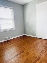 5639 Rosehill Rd in Shawnee, KS - Building Photo - Building Photo