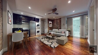 West 14th Street in New York, NY - Building Photo