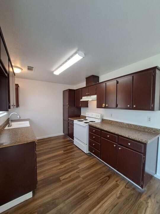 1371 N Homsy Ave in Fresno, CA - Building Photo