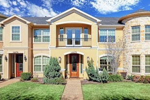 14470 Summerleaf Ln in Houston, TX - Building Photo