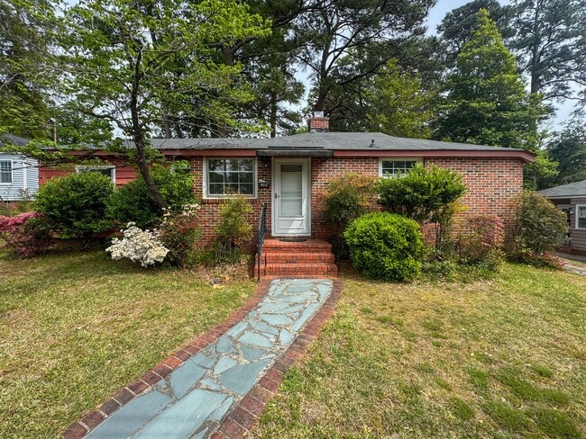 property at 318 Fairwood Ct