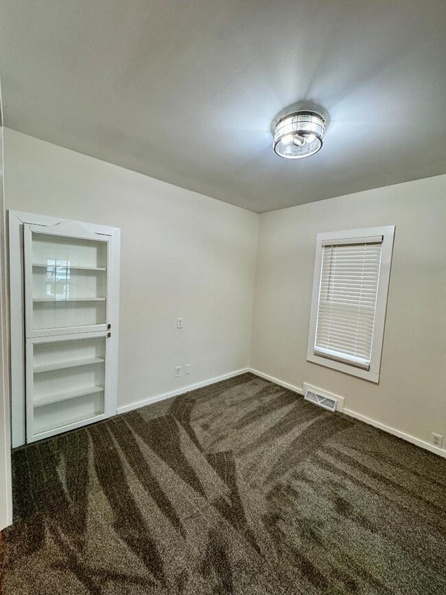 620 Kirkwood Ave in Waterloo, IA - Building Photo - Building Photo