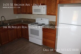 1435 SE Anchor Ave in Warrenton, OR - Building Photo - Building Photo