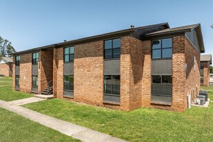 Cedar Manor Apartments in Jonesboro, AR - Building Photo