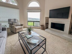 4861 Seda Dr in San Diego, CA - Building Photo