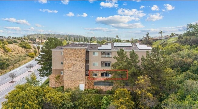 7647 Mission Gorge Rd in San Diego, CA - Building Photo - Building Photo