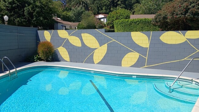 3293 Cahuenga Blvd W in Los Angeles, CA - Building Photo - Building Photo