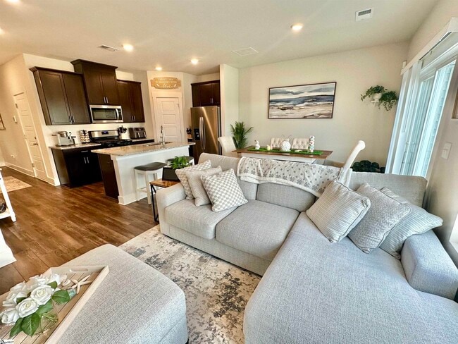 property at 44 Beachley Pl