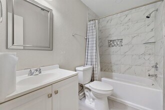 304 Paige Bend in Hutto, TX - Foto de edificio - Building Photo