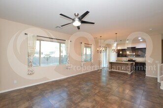 1522 E Hummingbird Way in Gilbert, AZ - Building Photo - Building Photo
