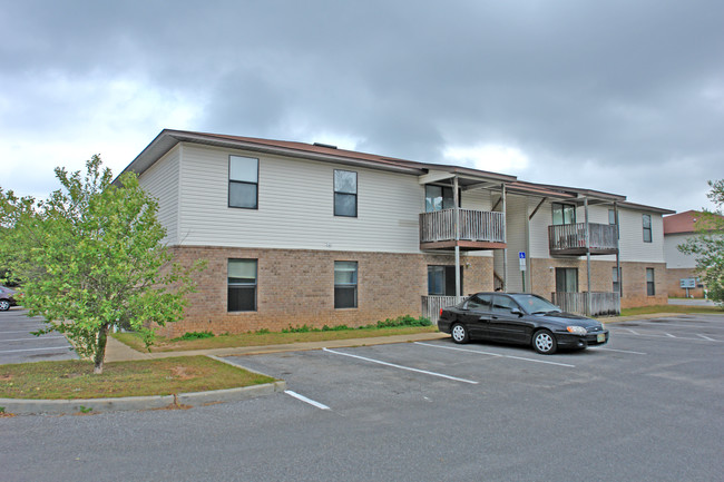 Villas West in Pensacola, FL - Foto de edificio - Building Photo