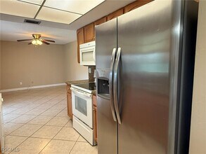 4344 SW 7th Ave in Cape Coral, FL - Foto de edificio - Building Photo