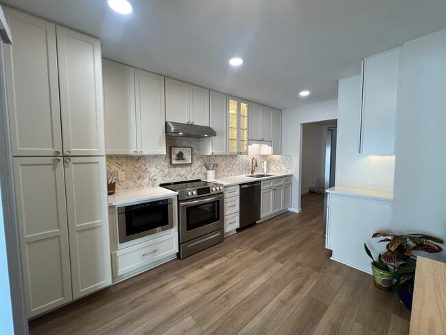 1000 Bay Dr in Niceville, FL - Building Photo - Building Photo