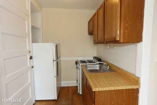 2902 N Mildred Ave-Unit -Unit 2F in Chicago, IL - Building Photo - Building Photo