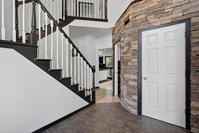 9425 Woodland Dr in Johnston, IA - Building Photo - Building Photo