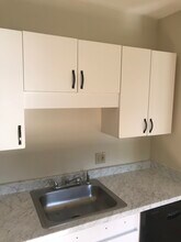 291 E Allen St, Unit A in Winooski, VT - Building Photo - Building Photo