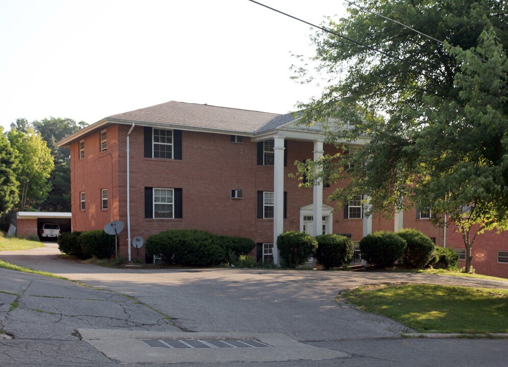 129 Sunnyslope Dr in Mansfield, OH - Foto de edificio