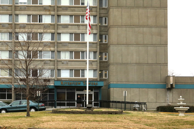 Riverview Tower in New Albany, IN - Building Photo - Building Photo