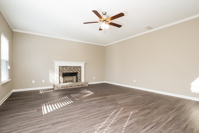 646 Fieldcrest Dr in Dallas, GA - Building Photo - Building Photo