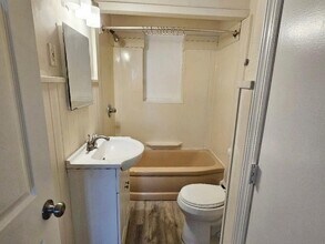 1656 Pennington Rd in Ewing Township, NJ - Building Photo - Building Photo