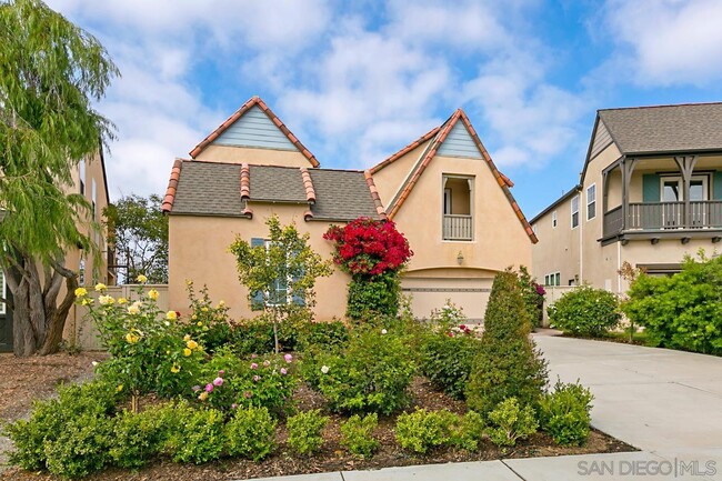 13777 Rosecroft Way in San Diego, CA - Building Photo - Building Photo