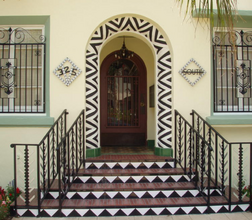 325 Cochran Ave in Los Angeles, CA - Building Photo - Building Photo