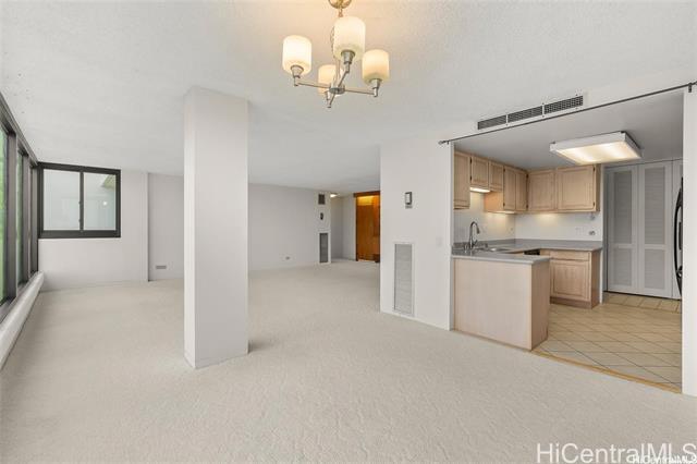 250 Kawaihae St in Honolulu, HI - Building Photo - Building Photo