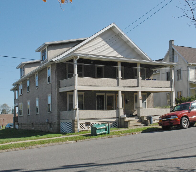 335 Clark St in Williamsport, PA - Building Photo