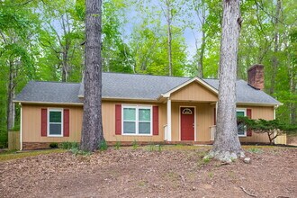 7007 Golden Spike Dr in Mint Hill, NC - Foto de edificio - Building Photo