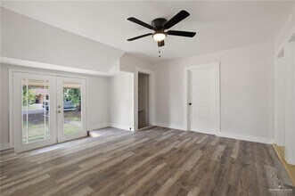 18 Chicago Ave in McAllen, TX - Building Photo - Building Photo