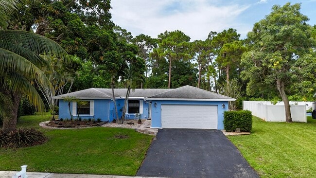 4160 NW 7th Ct in Delray Beach, FL - Building Photo - Building Photo