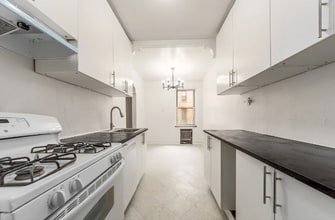 102 Albemarle Rd in Brooklyn, NY - Building Photo - Building Photo