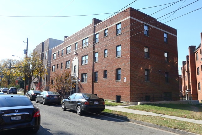 1609 21st Pl SE in Washington, DC - Building Photo - Building Photo