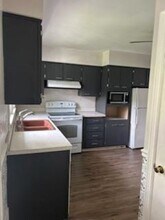 121 Wildwood Ln in Louisville, KY - Building Photo - Building Photo