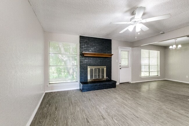 6121 Stardust Dr S in Watauga, TX - Building Photo - Building Photo