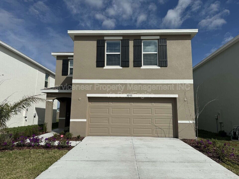 8395 Claw Glades Lp in Wesley Chapel, FL - Foto de edificio